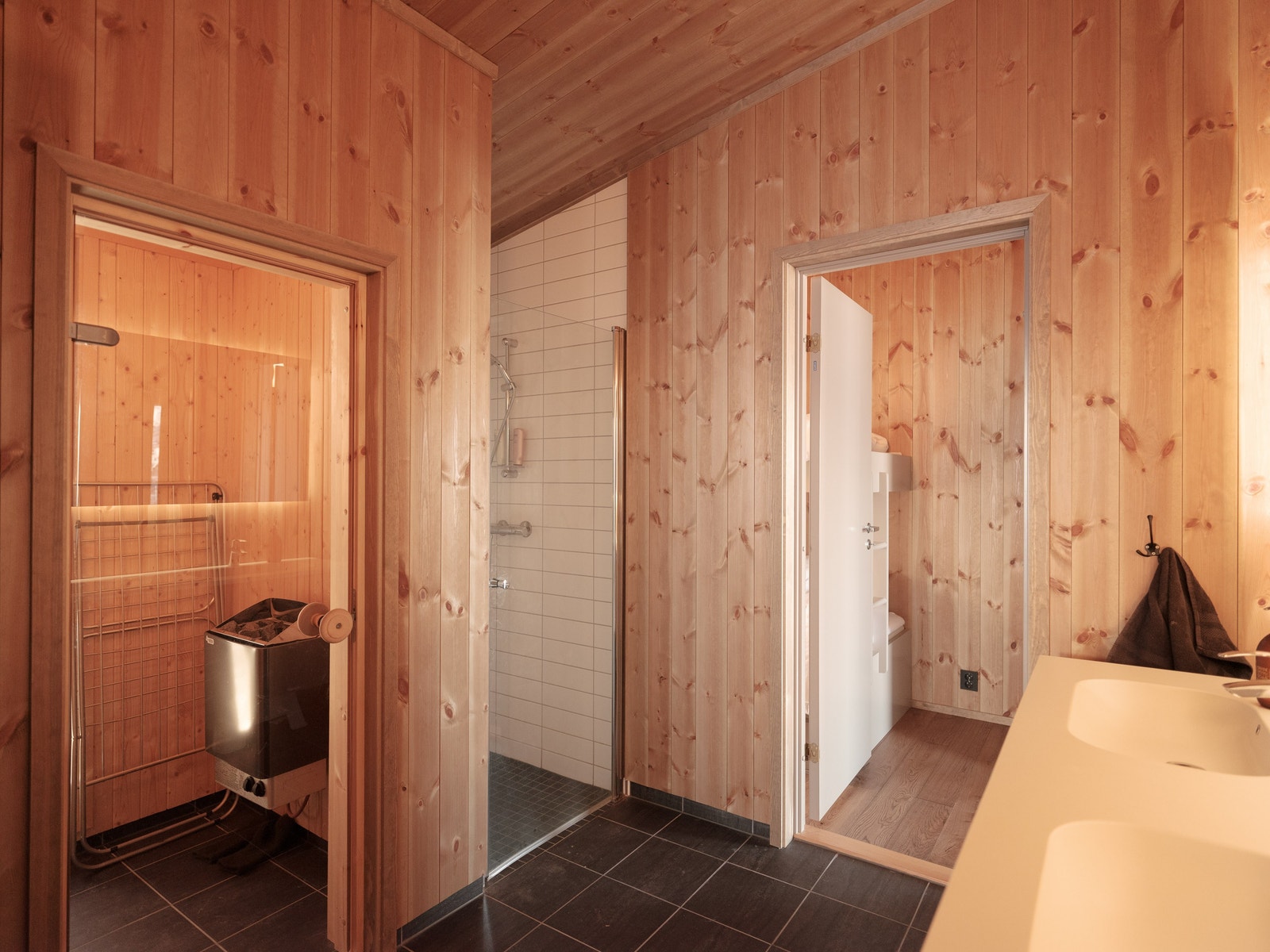 Bad 1 (med badstue) Galleribilde