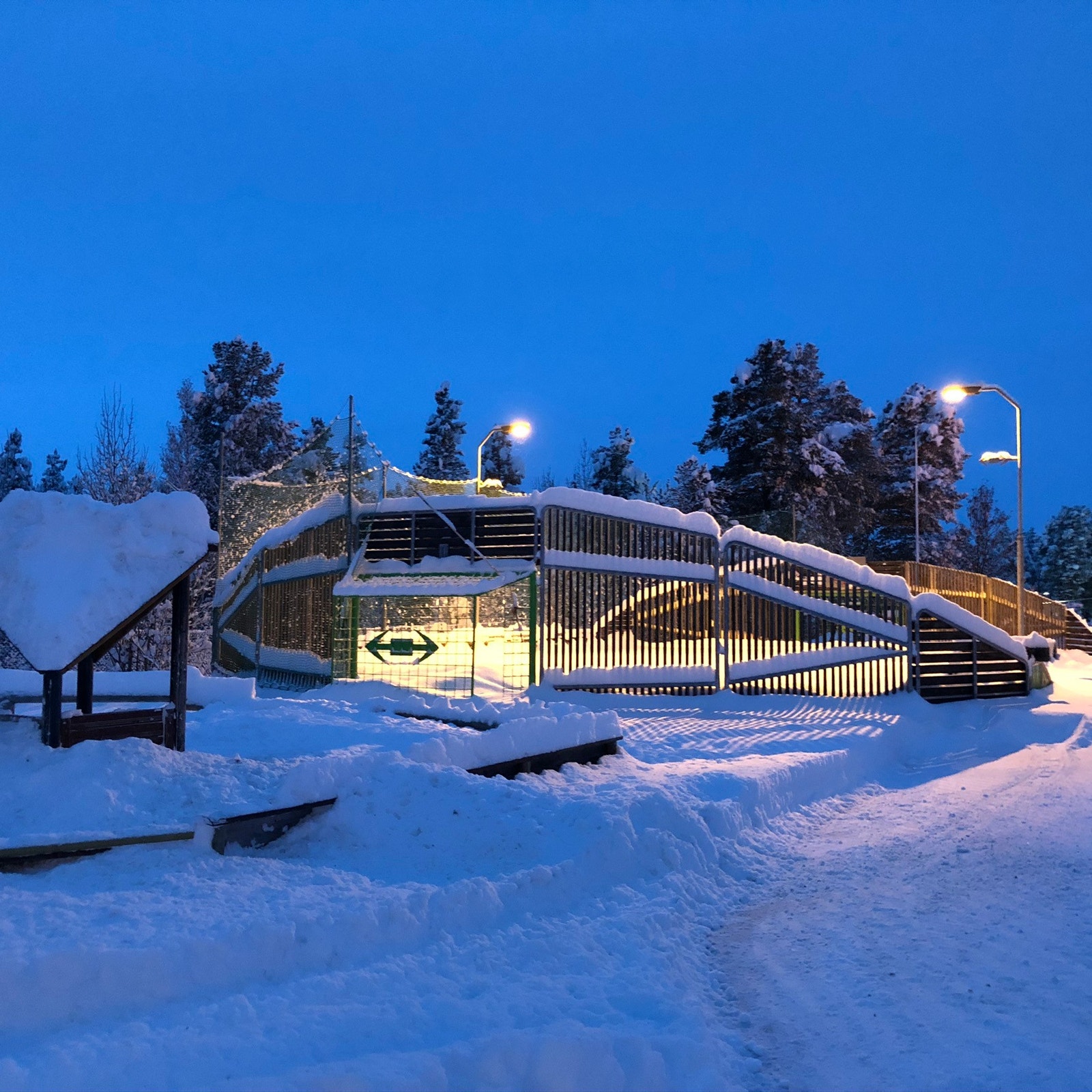 Skurdalen IL har sørget for ballbinge ved barnehagen Galleribilde