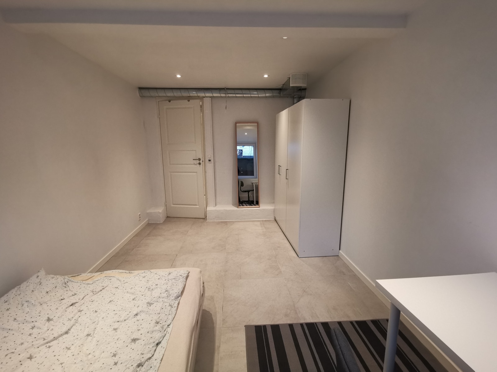 Stort, lyst og romslig Galleribilde