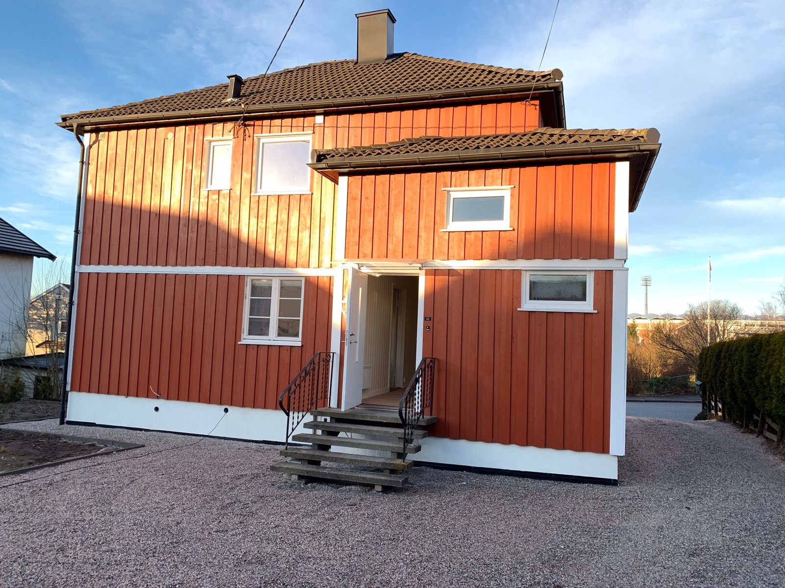 Huset sett fra utsiden Galleribilde