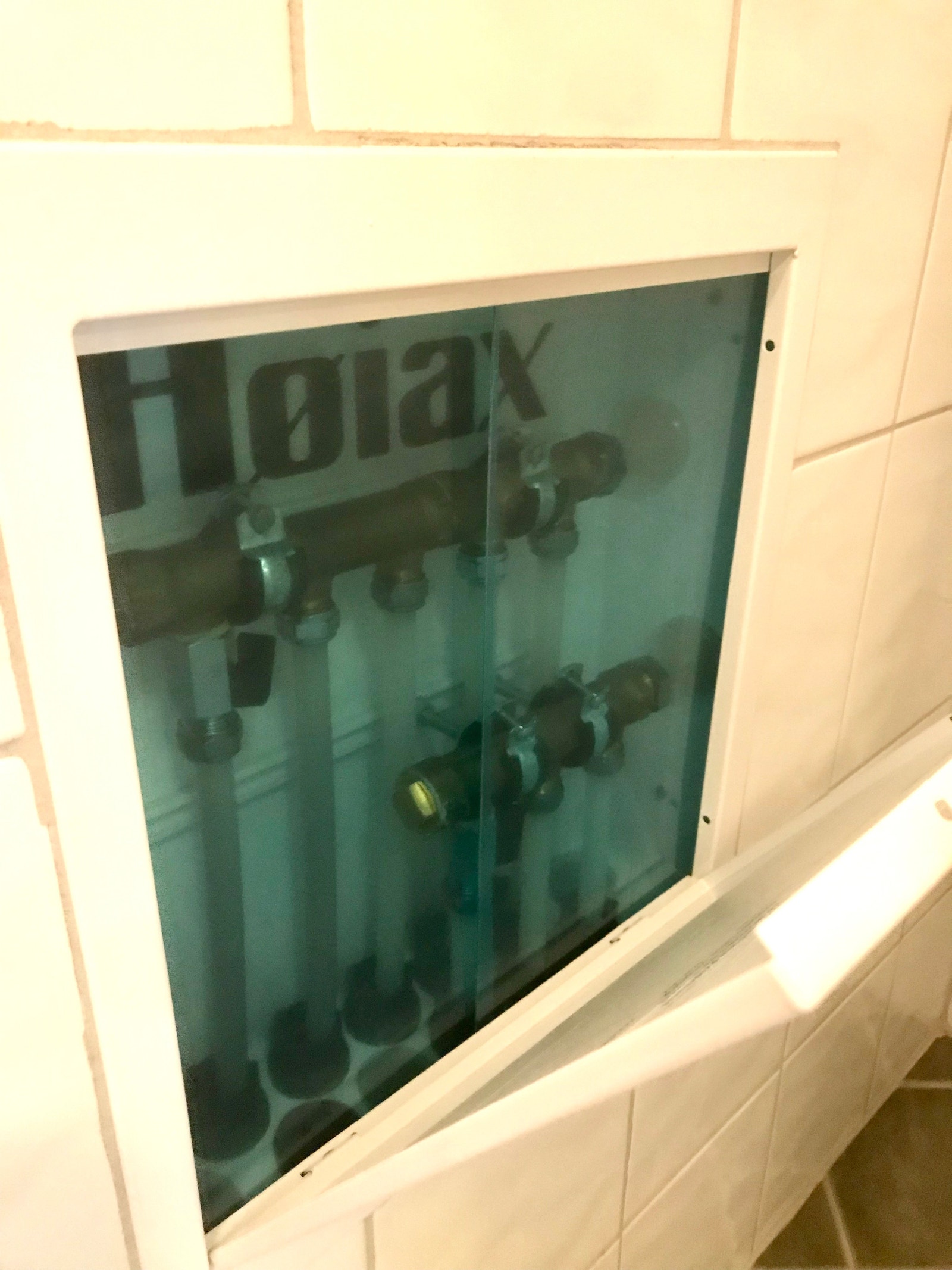 Høiax "rør-i-rør" system på bad - nylig renovert og oppusset Galleribilde