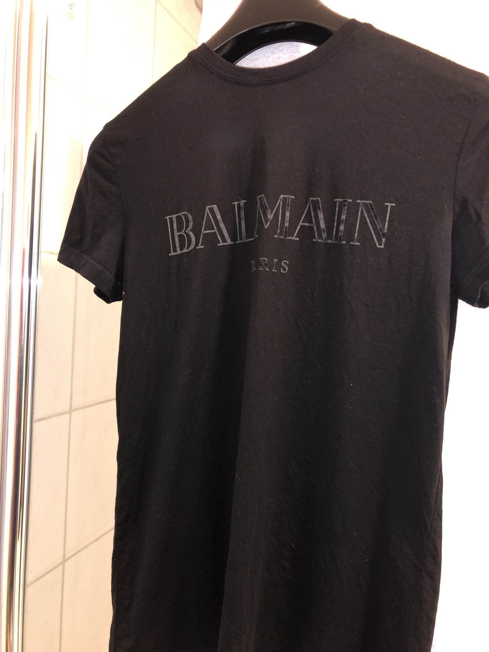 Balmain t skjorte XS (Passer S M) svart | FINN.no Balmain T skjorte | FINN.no