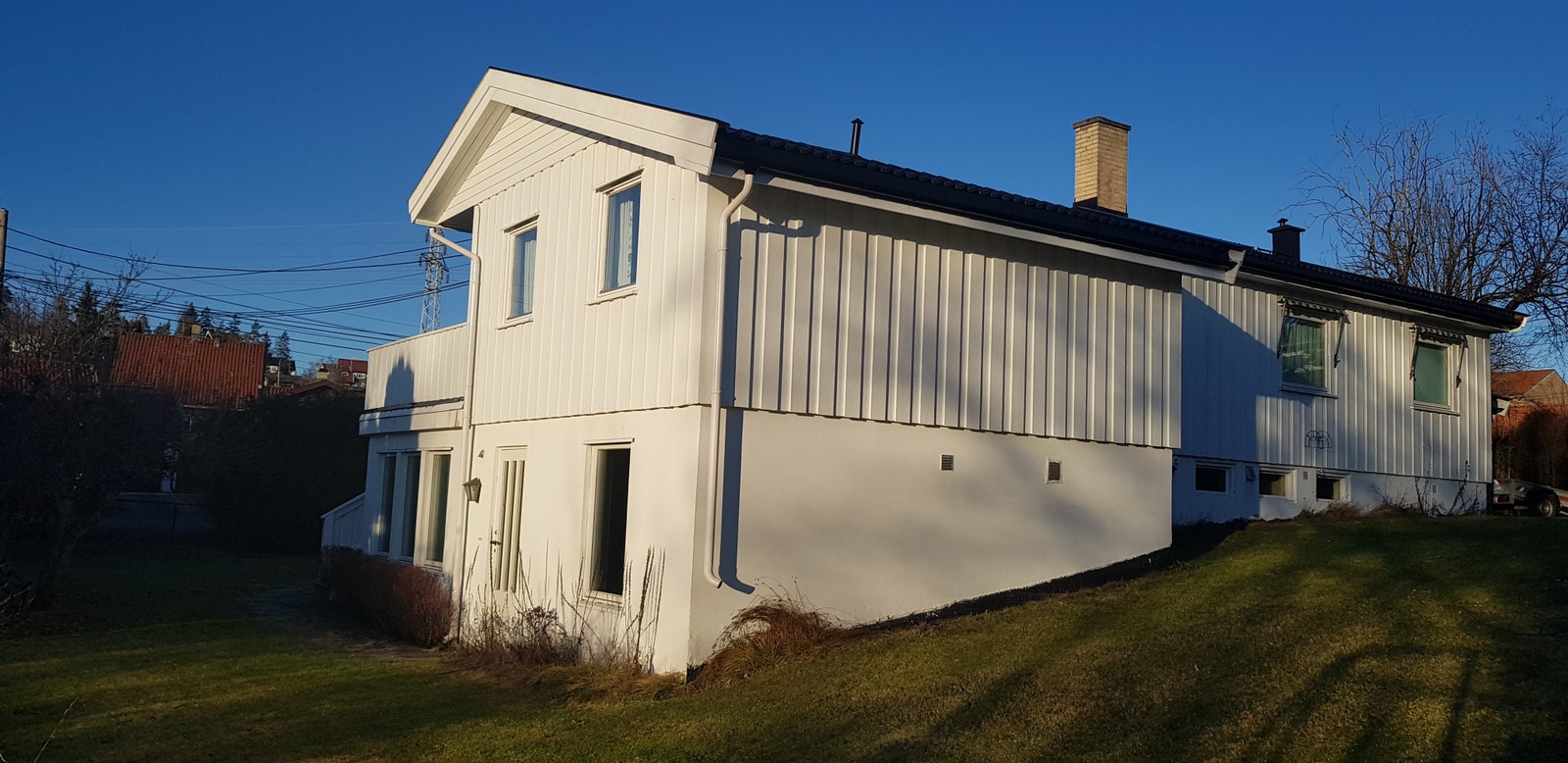 Enebolig i stille blindvei Galleribilde