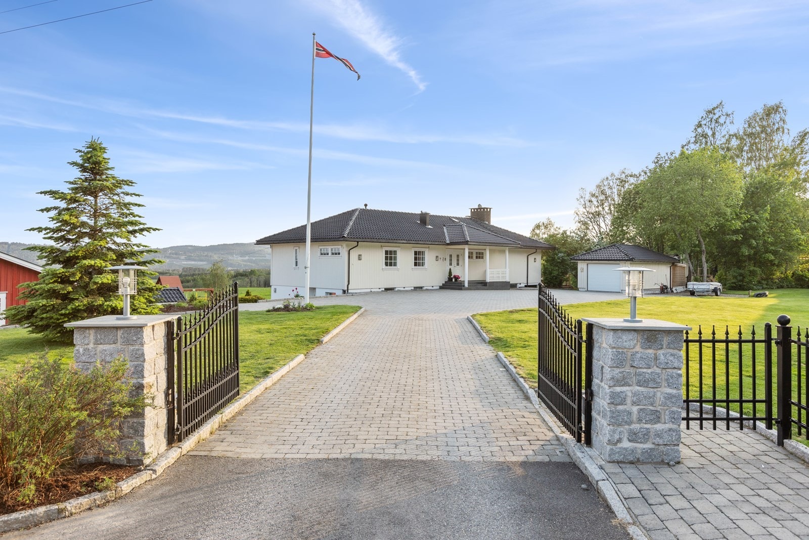 Ta kontakt med megler for privatvisning! Tlf: 90786188 Galleribilde