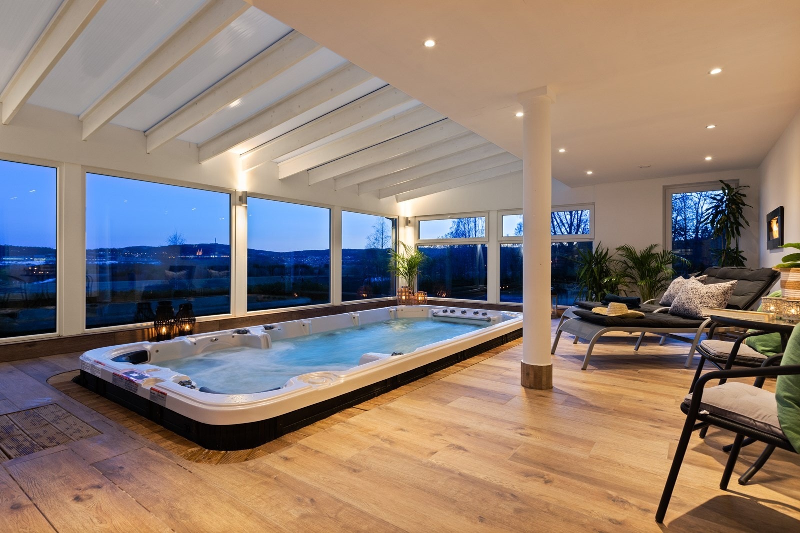 Alternativt kan dagen benyttes til trening i rommets motstrømbasseng Galleribilde