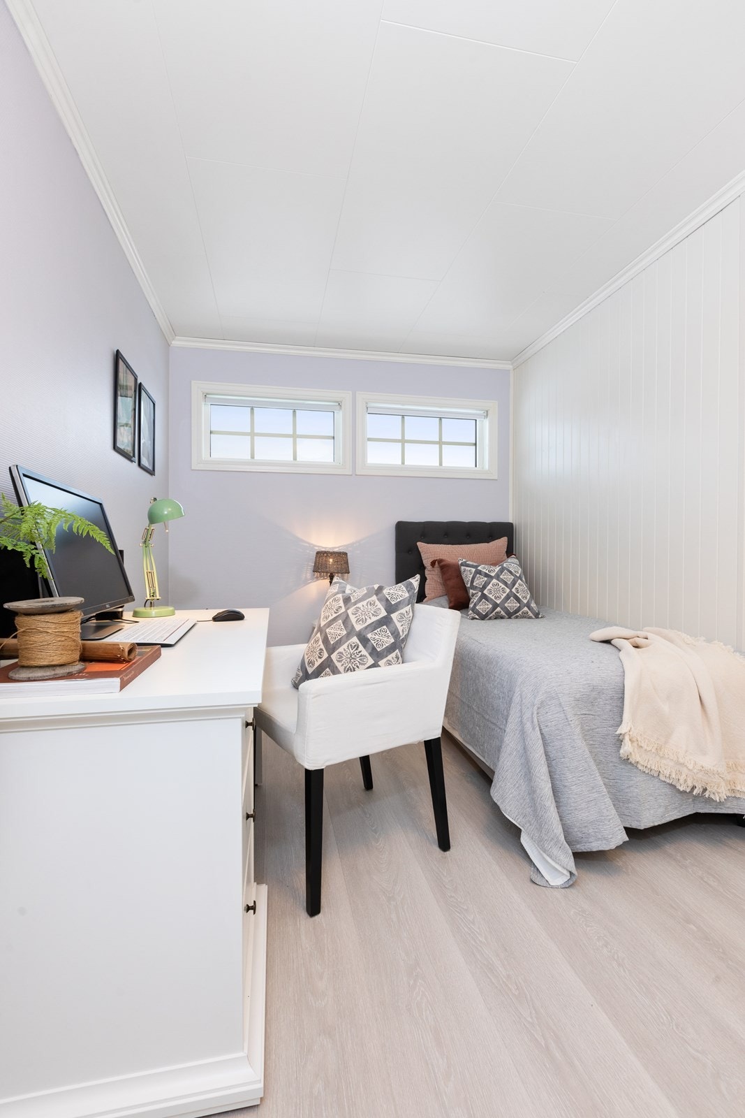 Kontor/gjesterom i underetasjen. Galleribilde