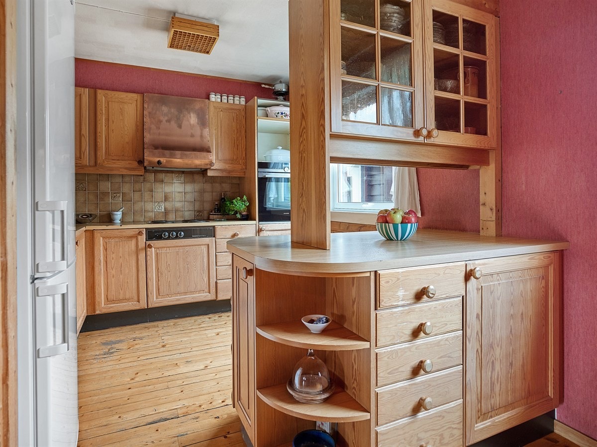 Stort og praktisk kjøkken. Galleribilde