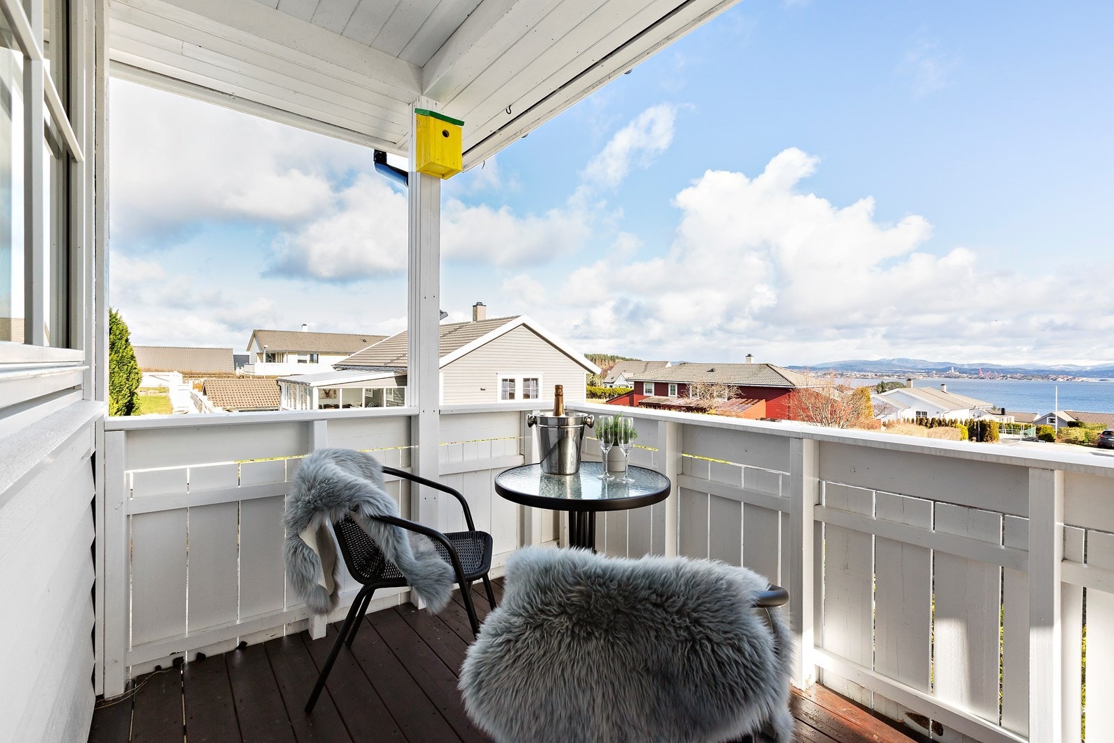 Terrasse med flott sjøutsikt Galleribilde