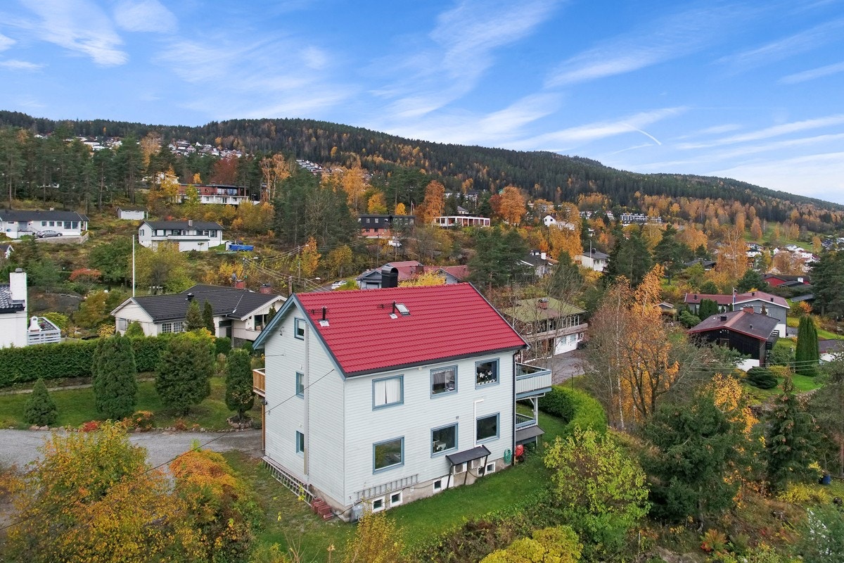 PrivatMegleren ved John Granly Steen har gleden av å presentere denne innholdsrike 3-roms Selveierleiligheten i Drammen sentrum! Galleribilde