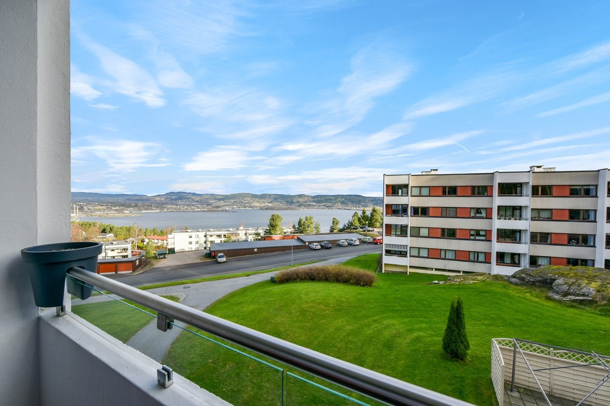 Utsikt fra fellesluftebalkong. Galleribilde