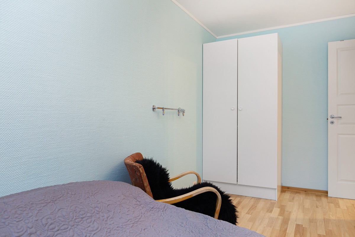God plass til garderobeskap på soverom