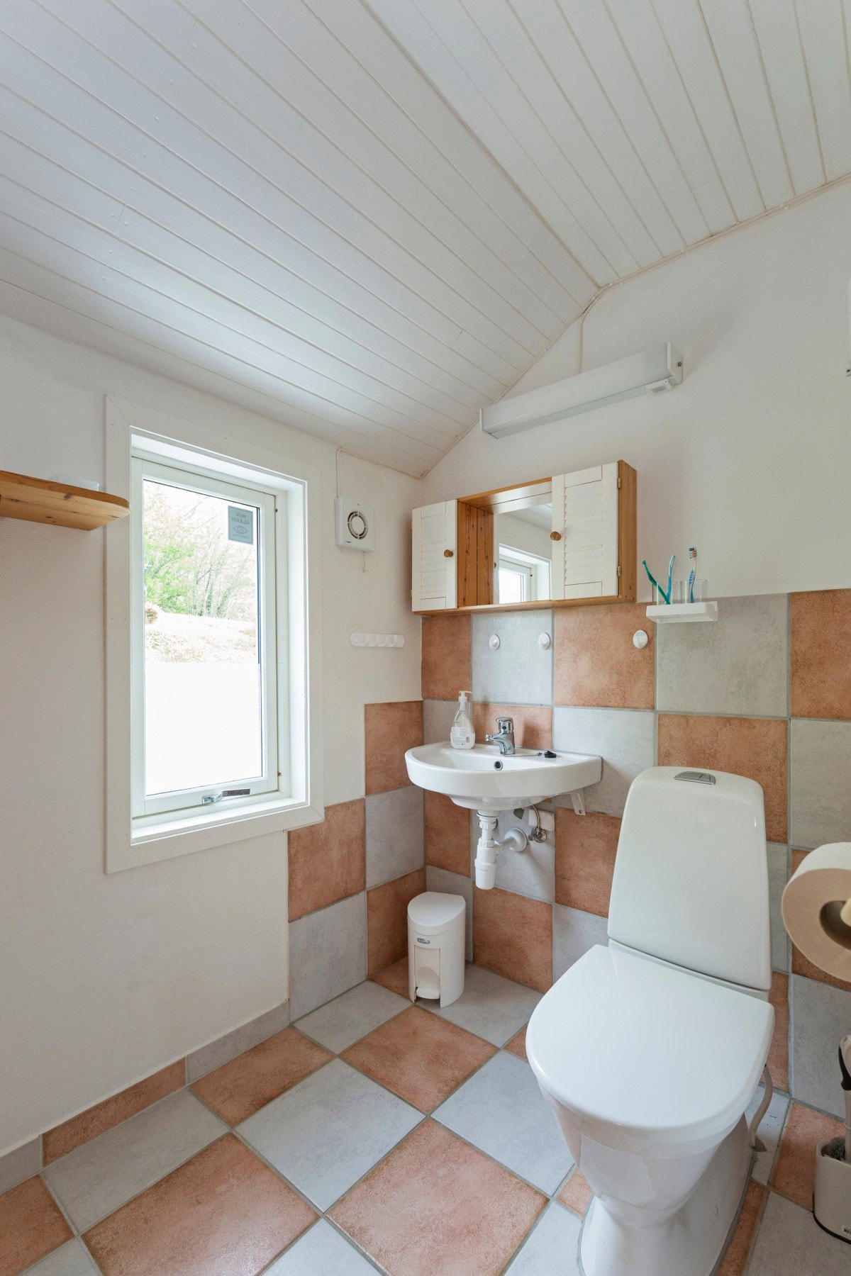 WC underetasje. Galleribilde