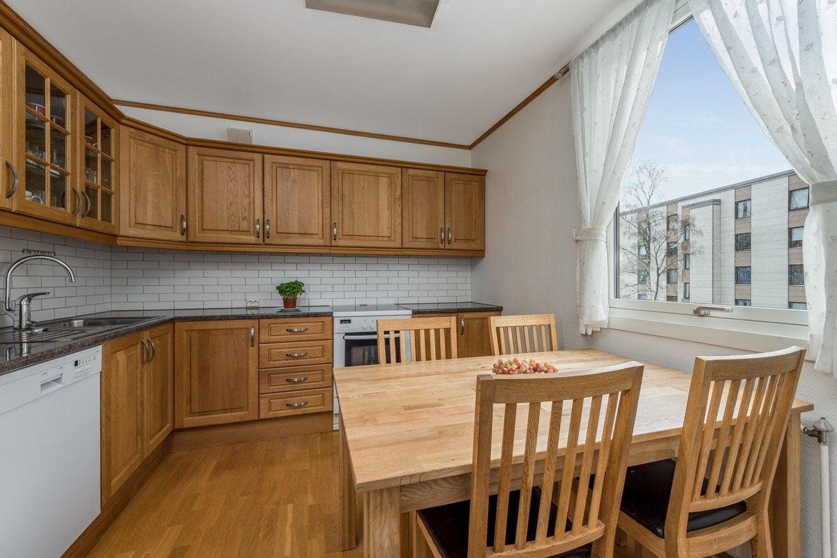 Kjøkkeninnredning er fra 2008. Galleribilde