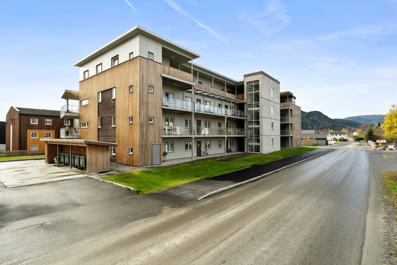 Fint opparbeidet fellersareal Galleribilde