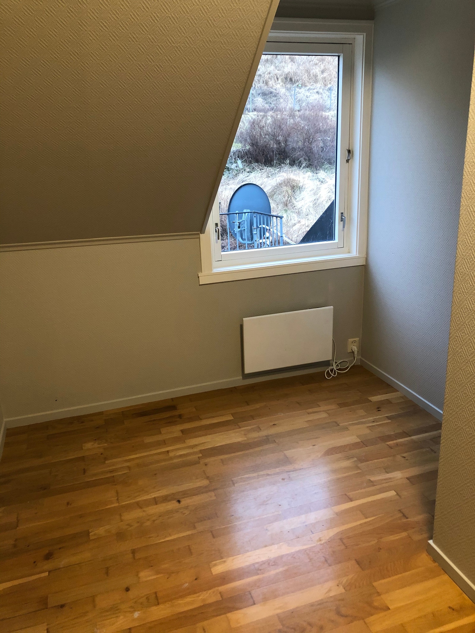 Soverom 3 mot bakgård. Galleribilde