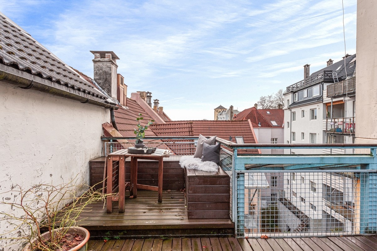 - Felles takterrasse med meget gode solforhold og felles bakgård - Galleribilde
