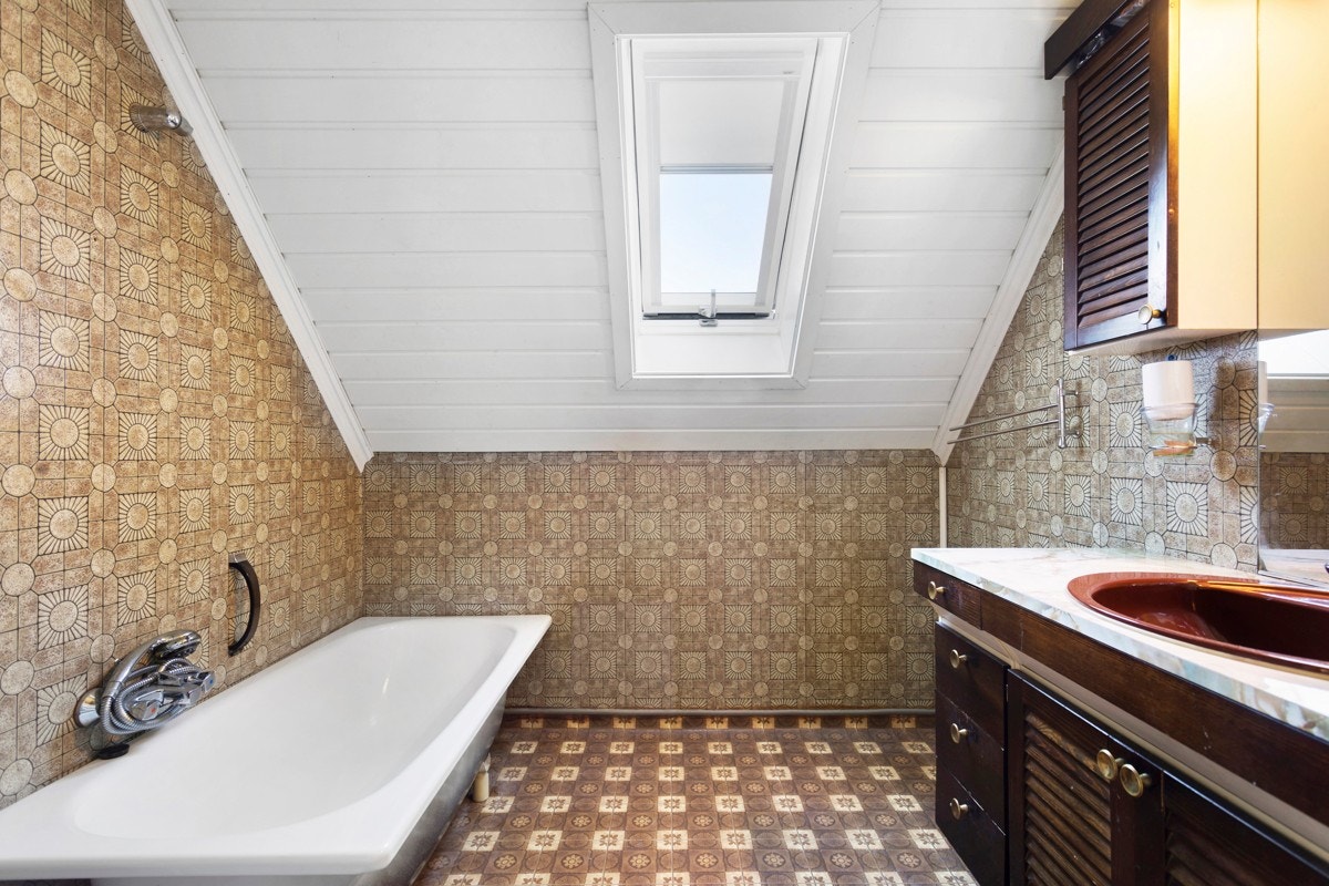 Badet i overetasjen er fra byggeåret Galleribilde