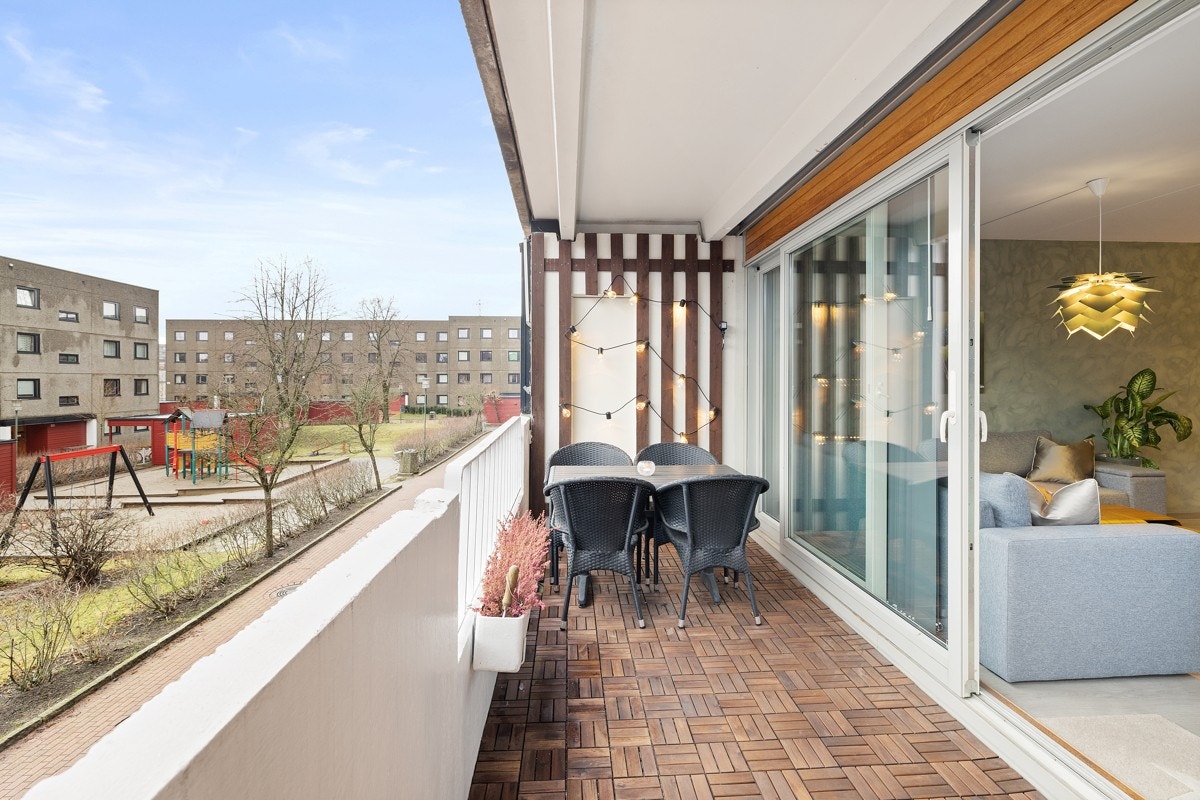 Fra stuen er det utgang til balkong på 10 m² Galleribilde