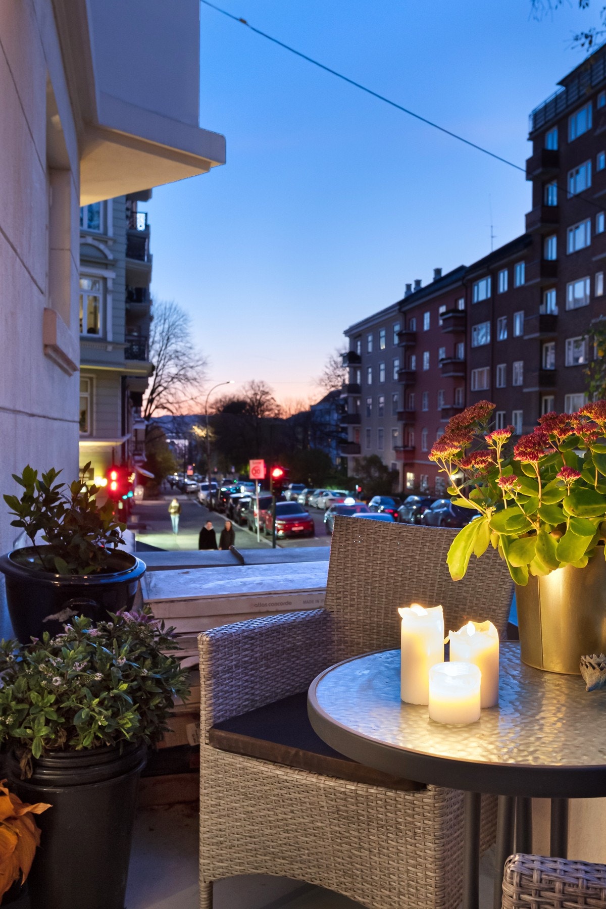 Flott utsikt nedover Gabels gate og mot fjorden. Galleribilde