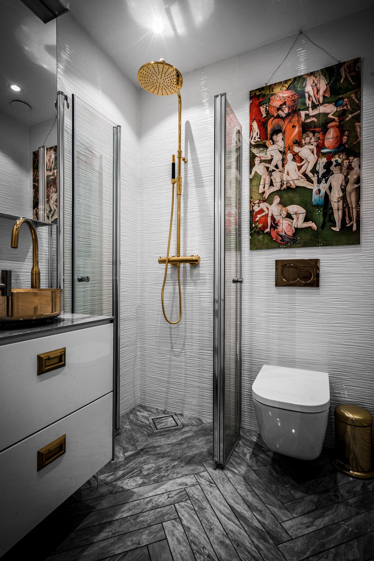 Nydelig gjestebad med adkomst fra hall. Galleribilde