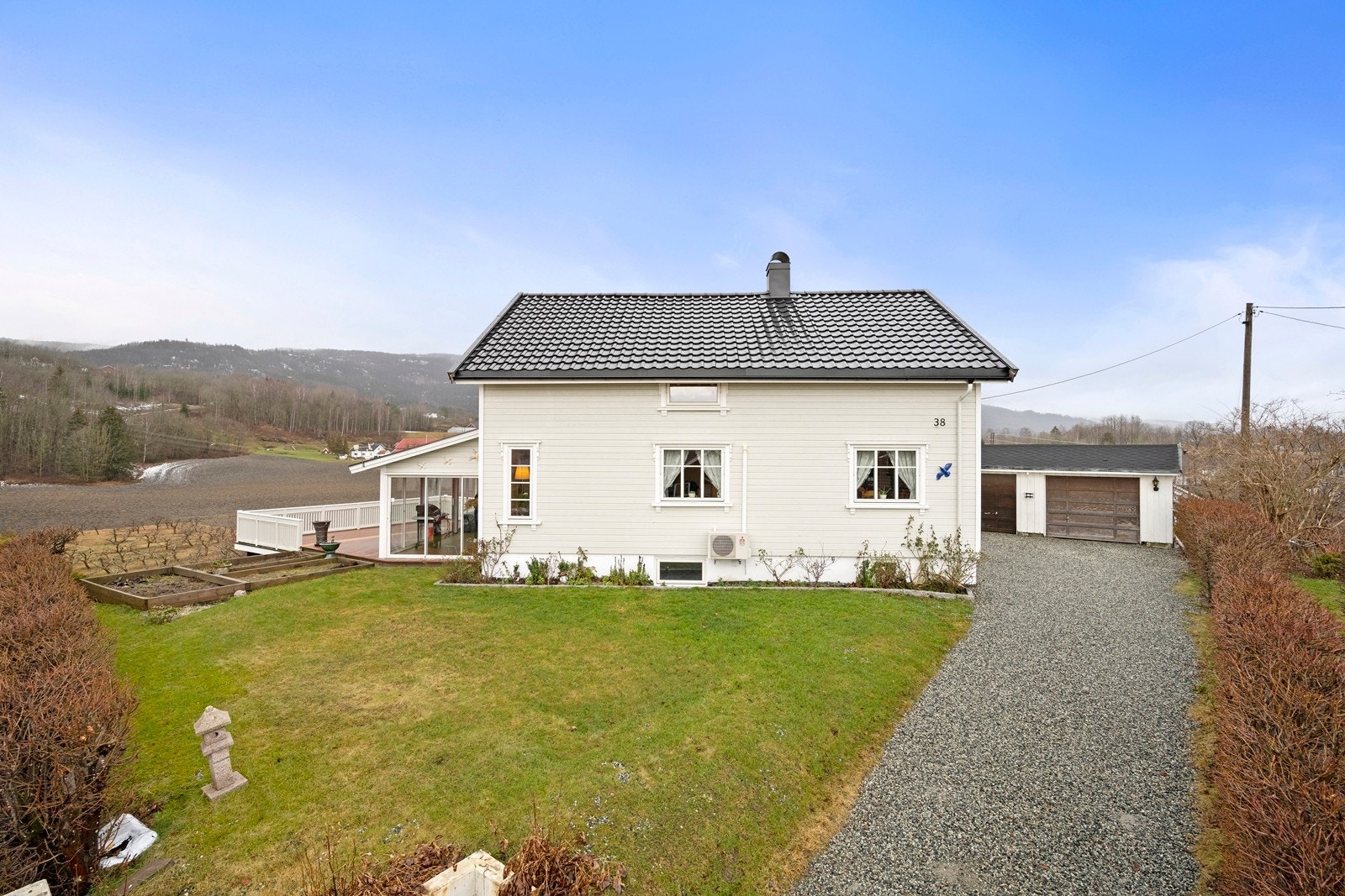 Fasaden og innkjøringen Galleribilde