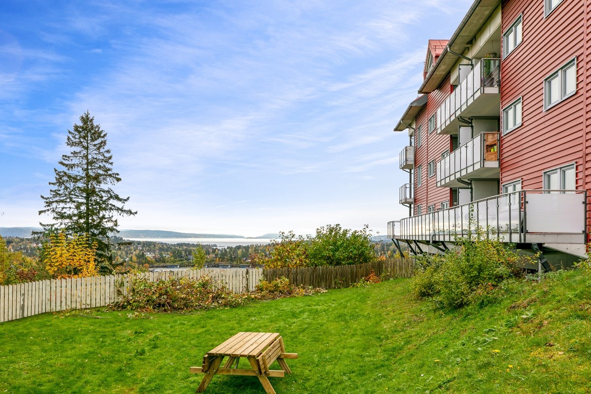 Hyggelige fellesarealer tilrettelagt for barn og eldre. Galleribilde