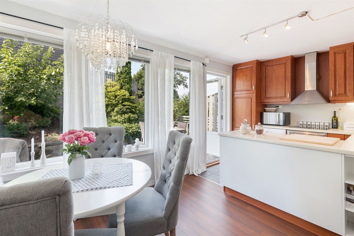 En flott 2-roms andelsleilighet med utgang til solrik platting Galleribilde