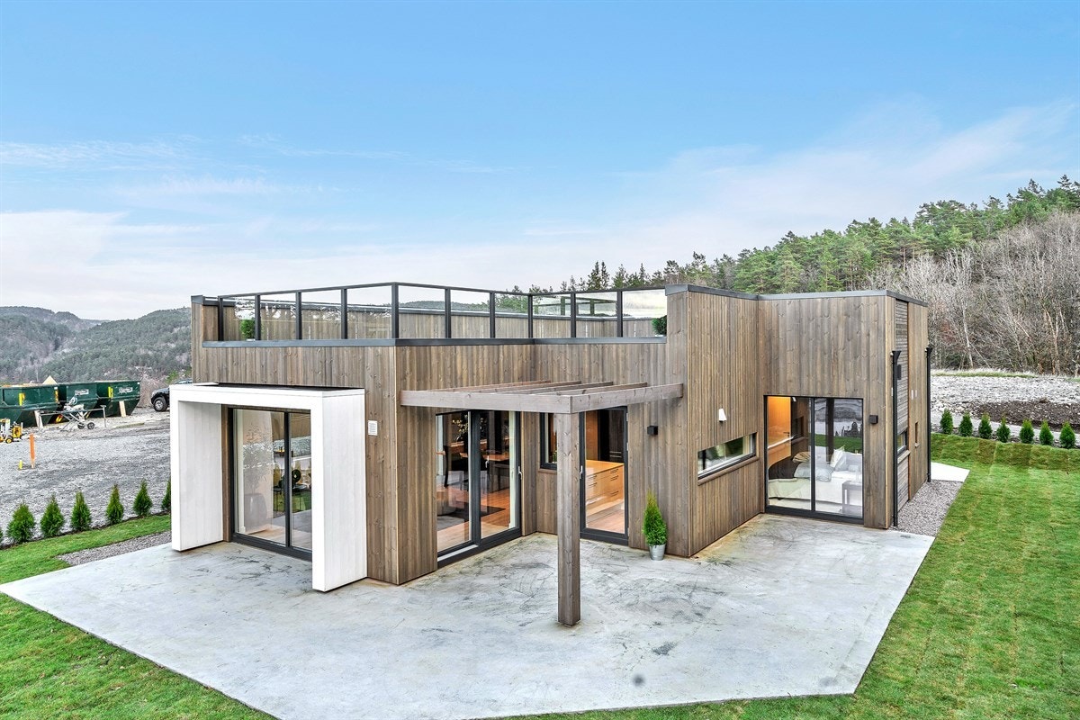 VELKOMMEN TIL RØSSTADVEIEN 281 F PRESENTERT AV GEIR FLAA JOHANSEN Galleribilde