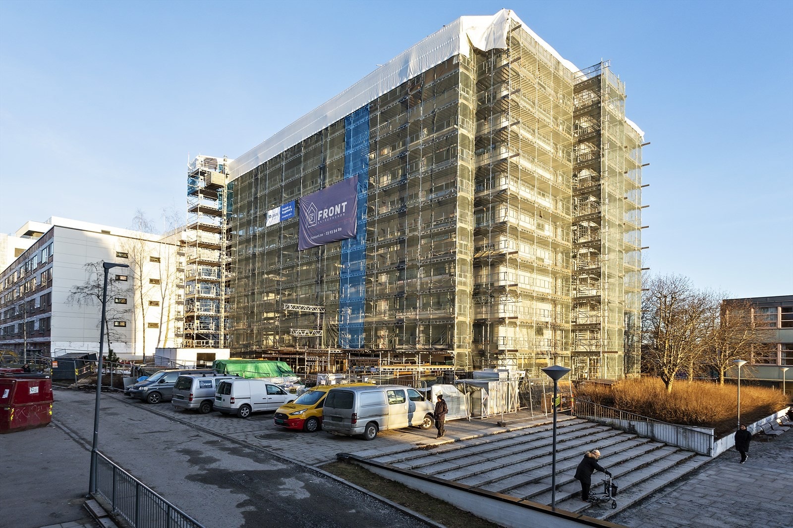 Fasade og balkong er p.t under rehabilitering. Galleribilde