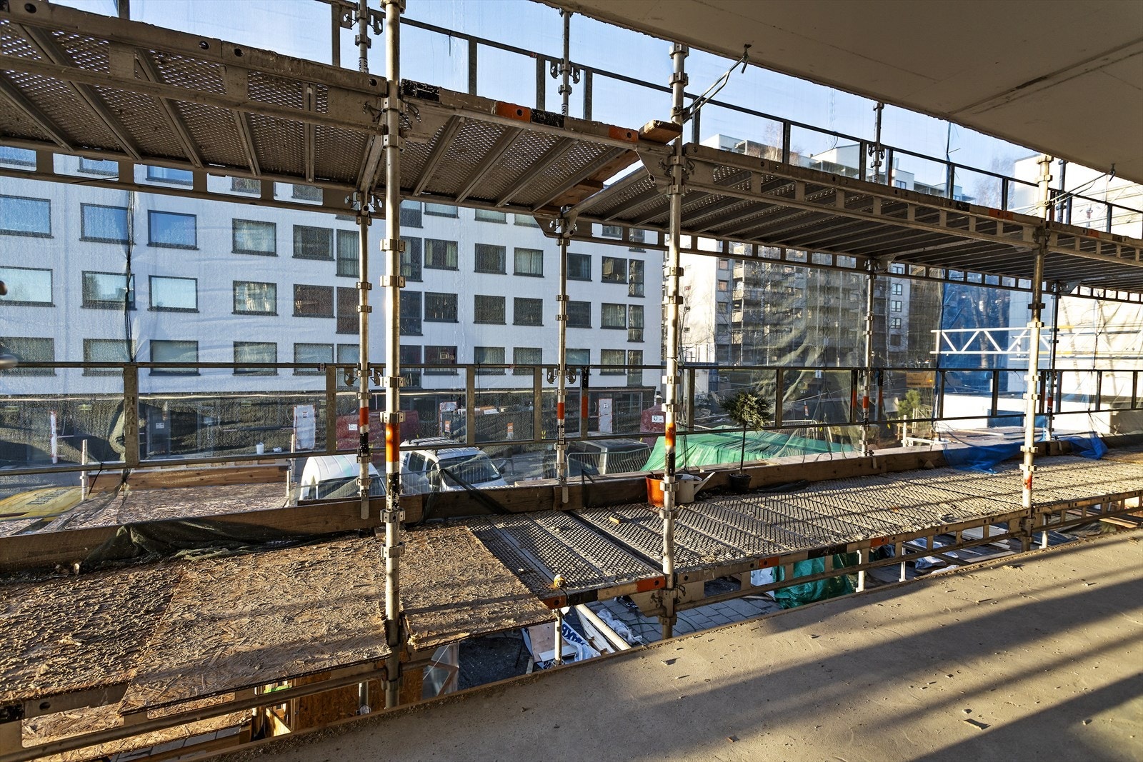 Fasade og balkong er p.t under rehabilitering. Galleribilde