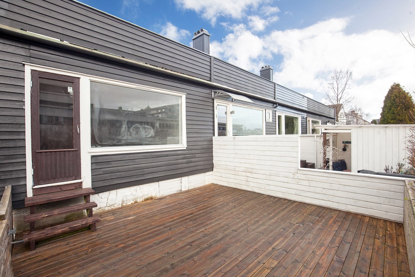 Solrik terrasse vendt mot sør Galleribilde