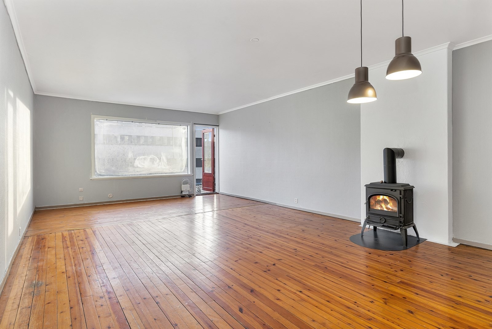 Velkommen til et innholdsrikt rekkehus med mange muligheter! Galleribilde