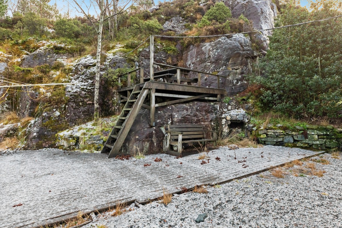 Uteplass ved inngangsparti. Galleribilde