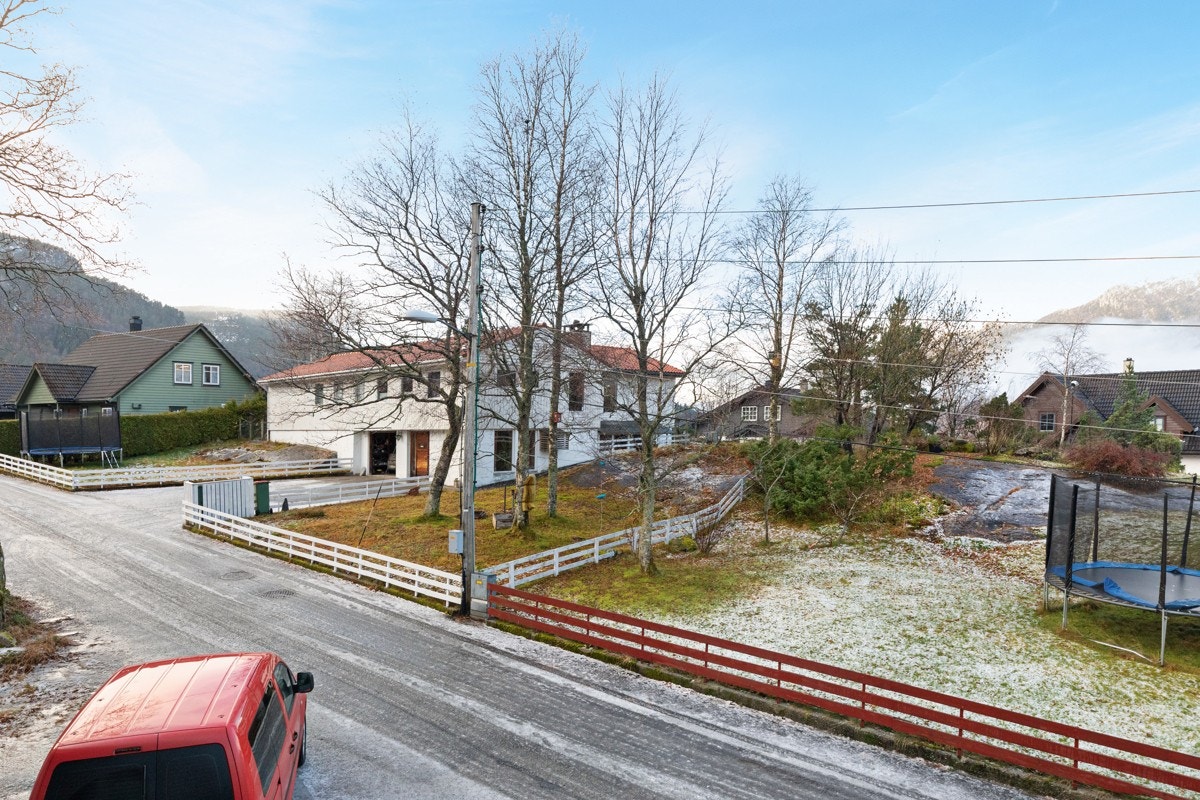 Utsikt frå eigedomen. Galleribilde