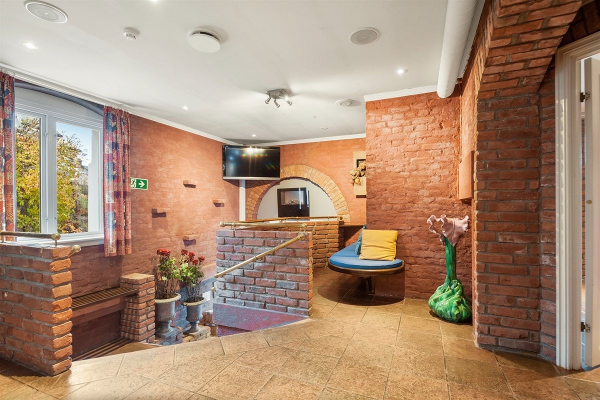 Resepsjonen i næringsseksjonen. Galleribilde