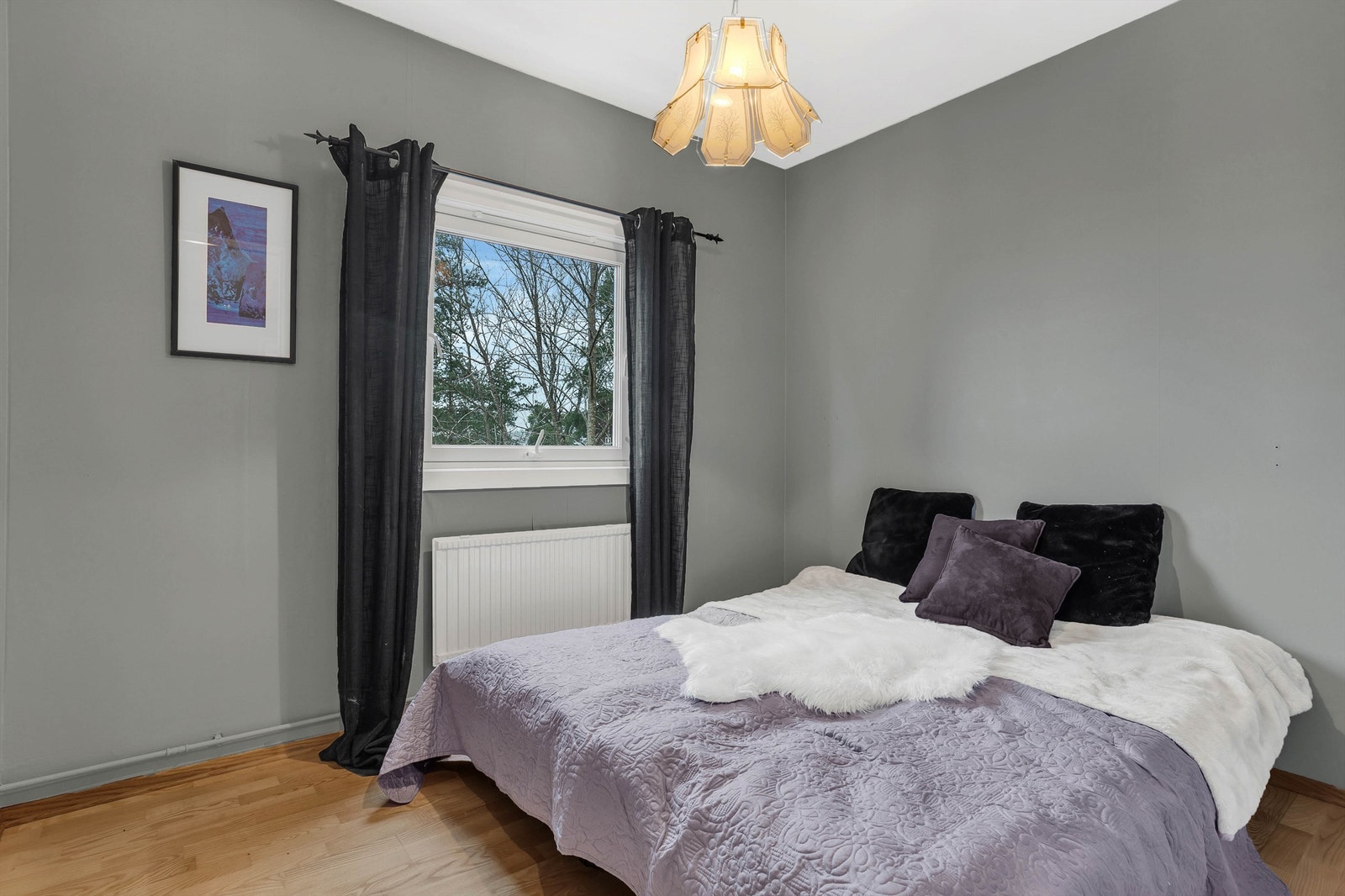 Soverom 1, vendt mot nord. Galleribilde