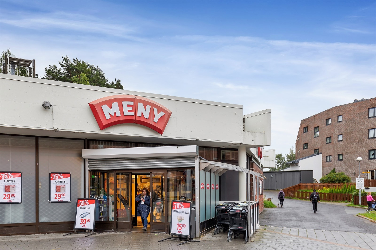 Holmlia senter har et godt utvalg dagligvarebutikker. Galleribilde