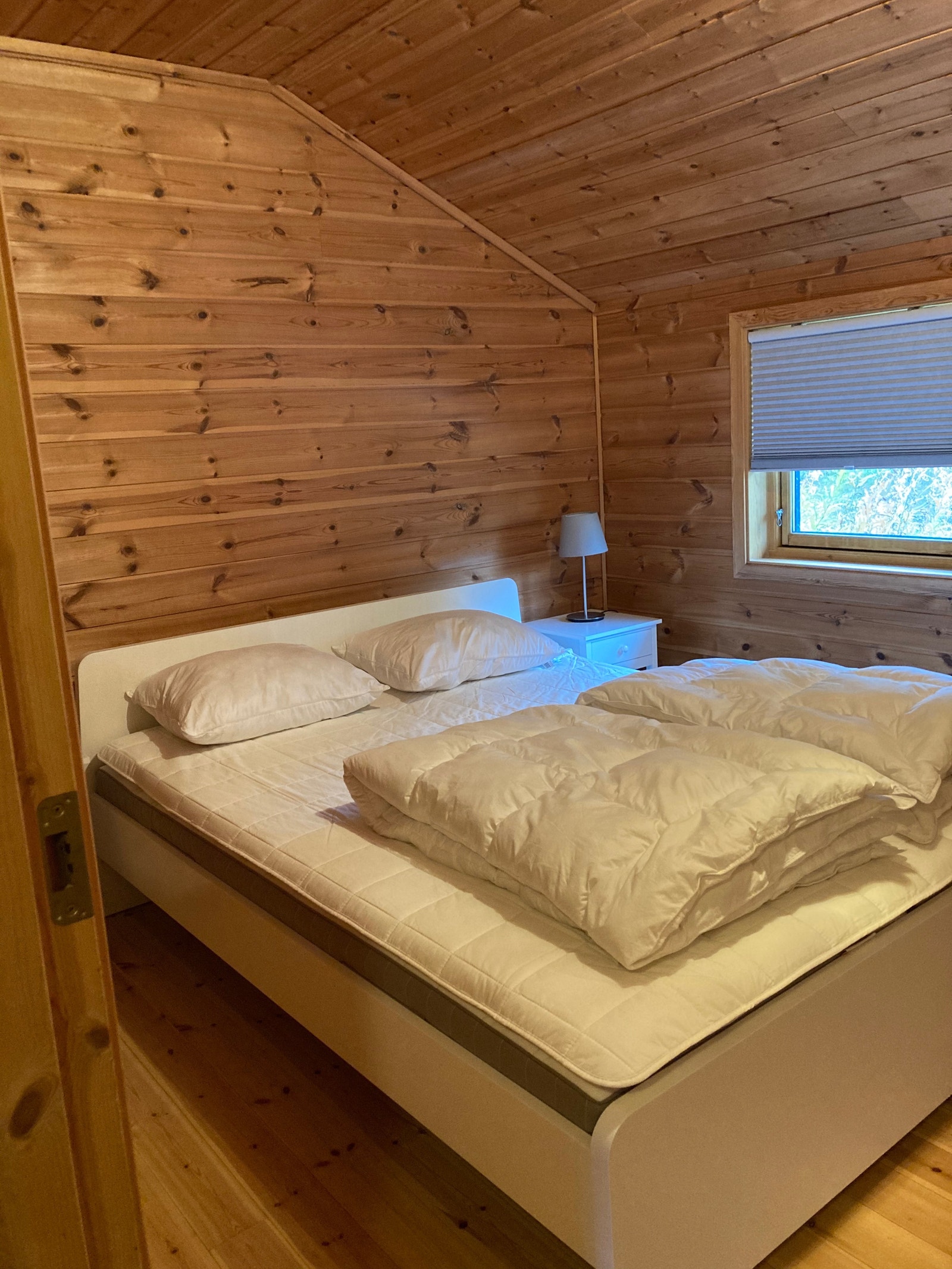 Soverom 1 med dobbeltseng. Galleribilde