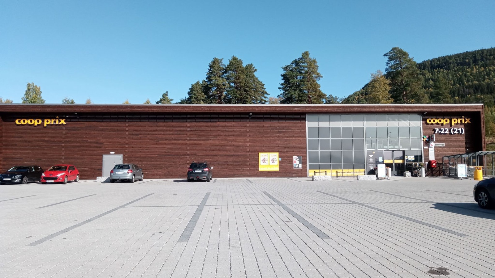 Ny og flott matbutikk Galleribilde