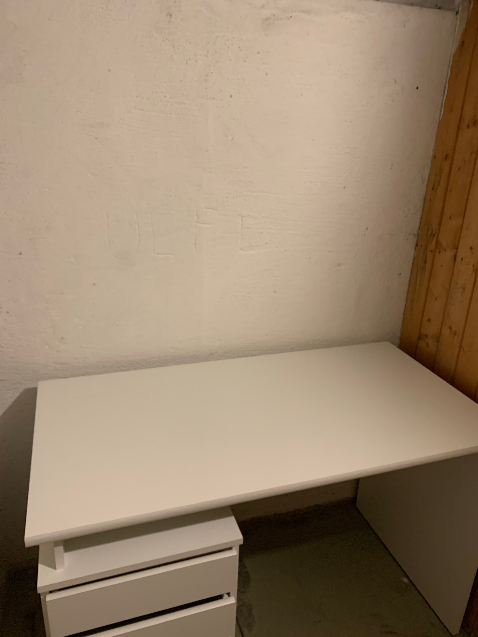 Ny pris: Mesinge skrivebord fra JYSK | FINN.no Mesinge skrivebord fra JYSK | FINN.no