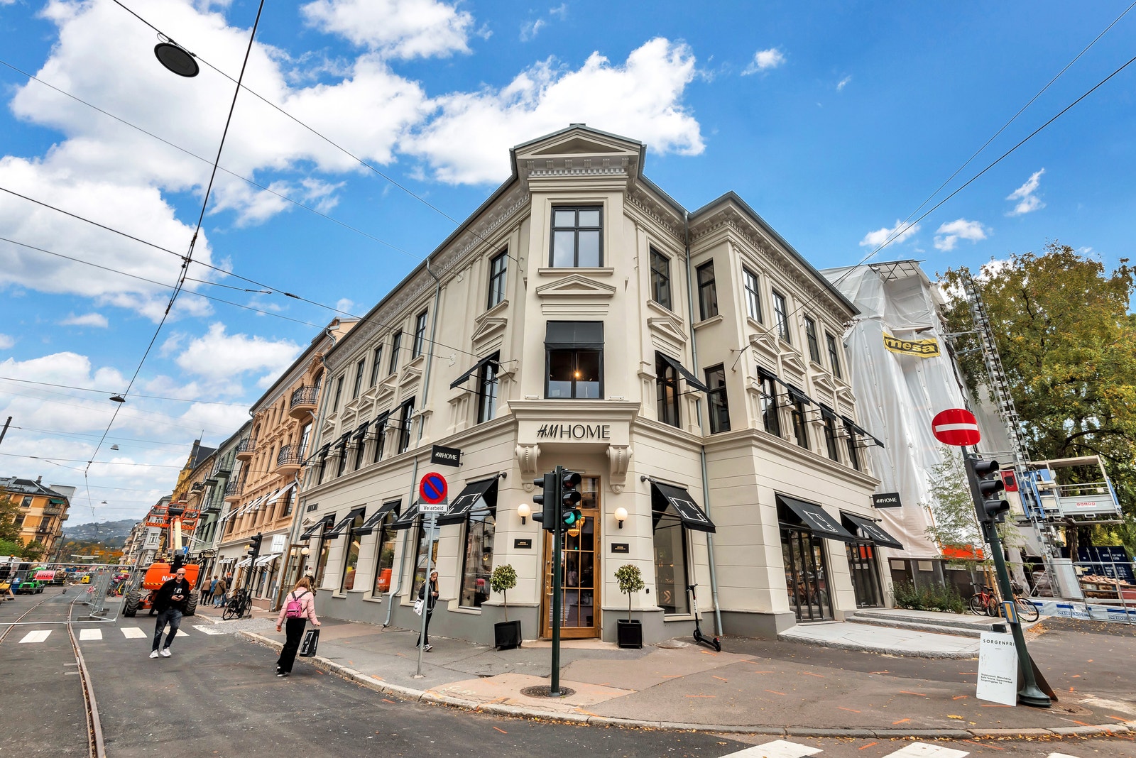 Bogstadveien shoppinggate er nærmeste nabo Galleribilde