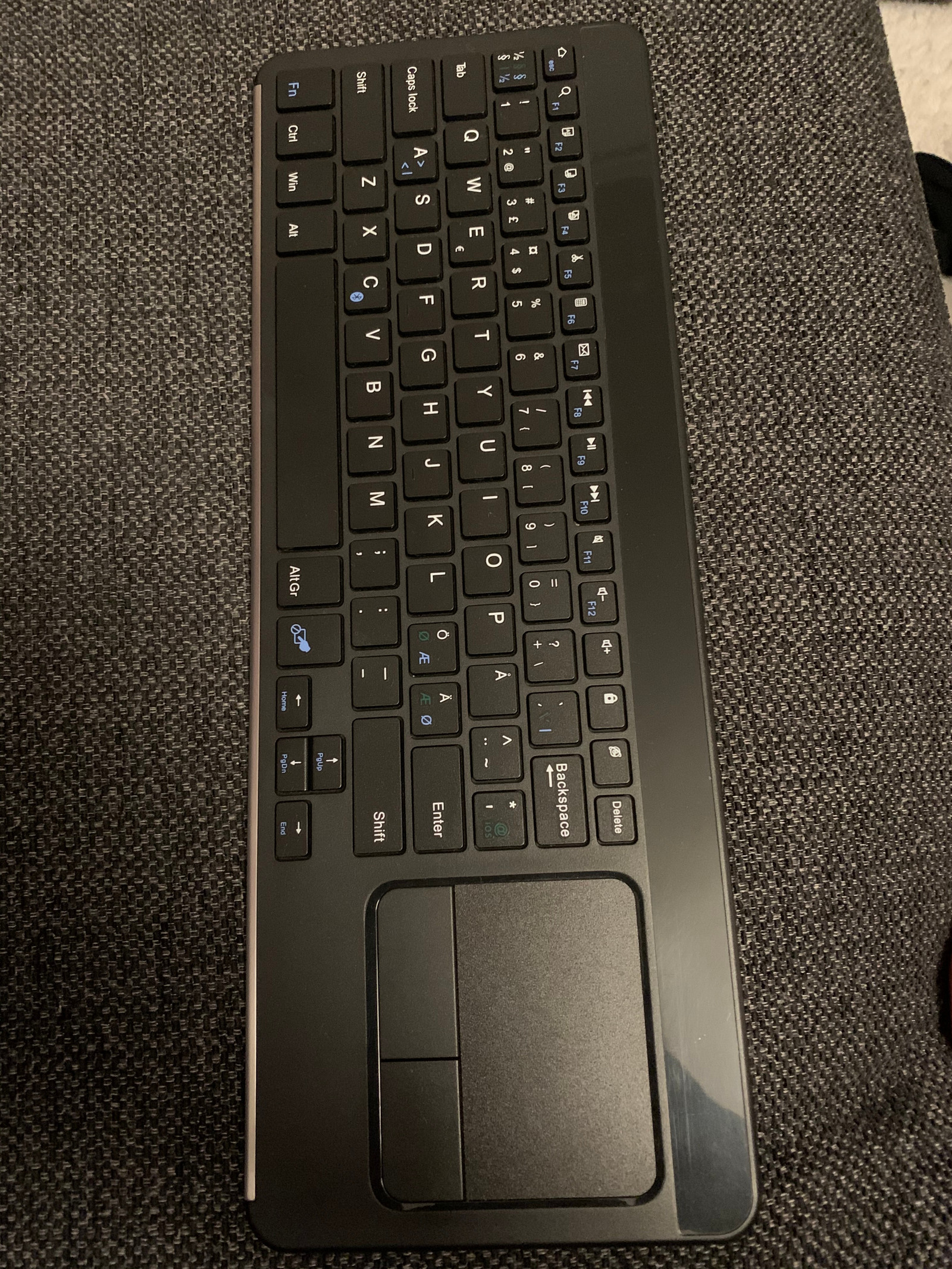 Bluetooth tastatur med touchpad selges | FINN.no Microsoft 600 tastatur | Clas Ohlson