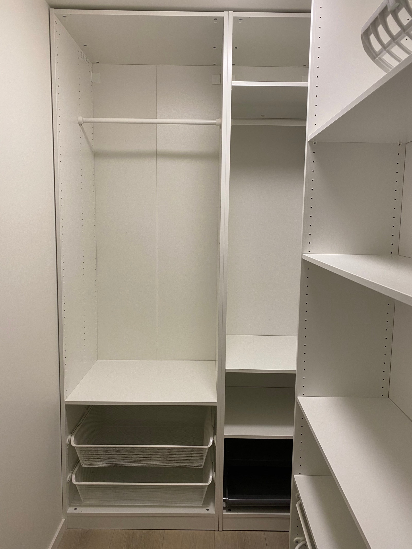 Walk-in closet Galleribilde
