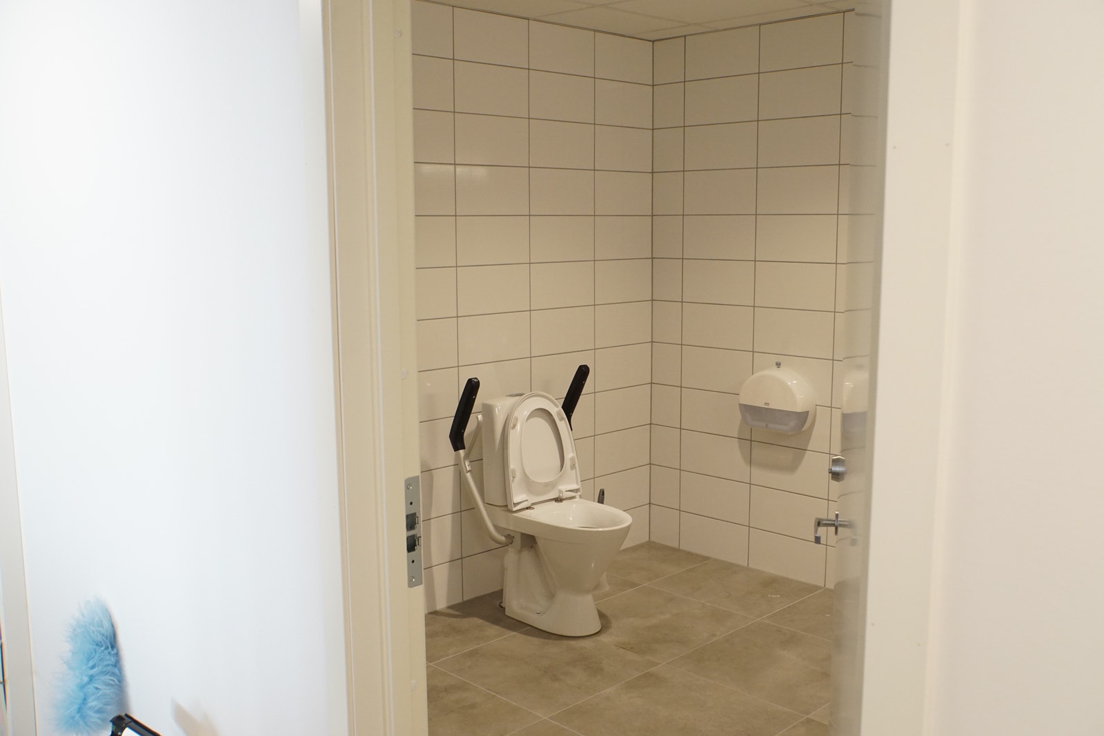 Stort bad bad med fine fliser Galleribilde