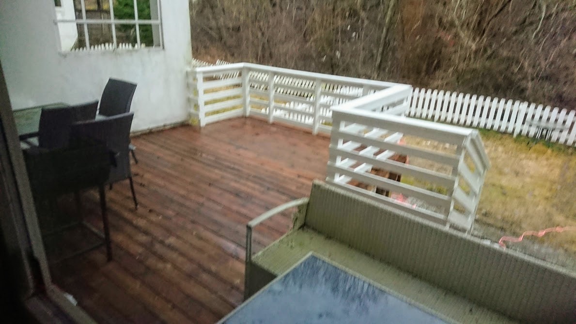 Stor veranda, hyggelig å grille her om sommeren Galleribilde