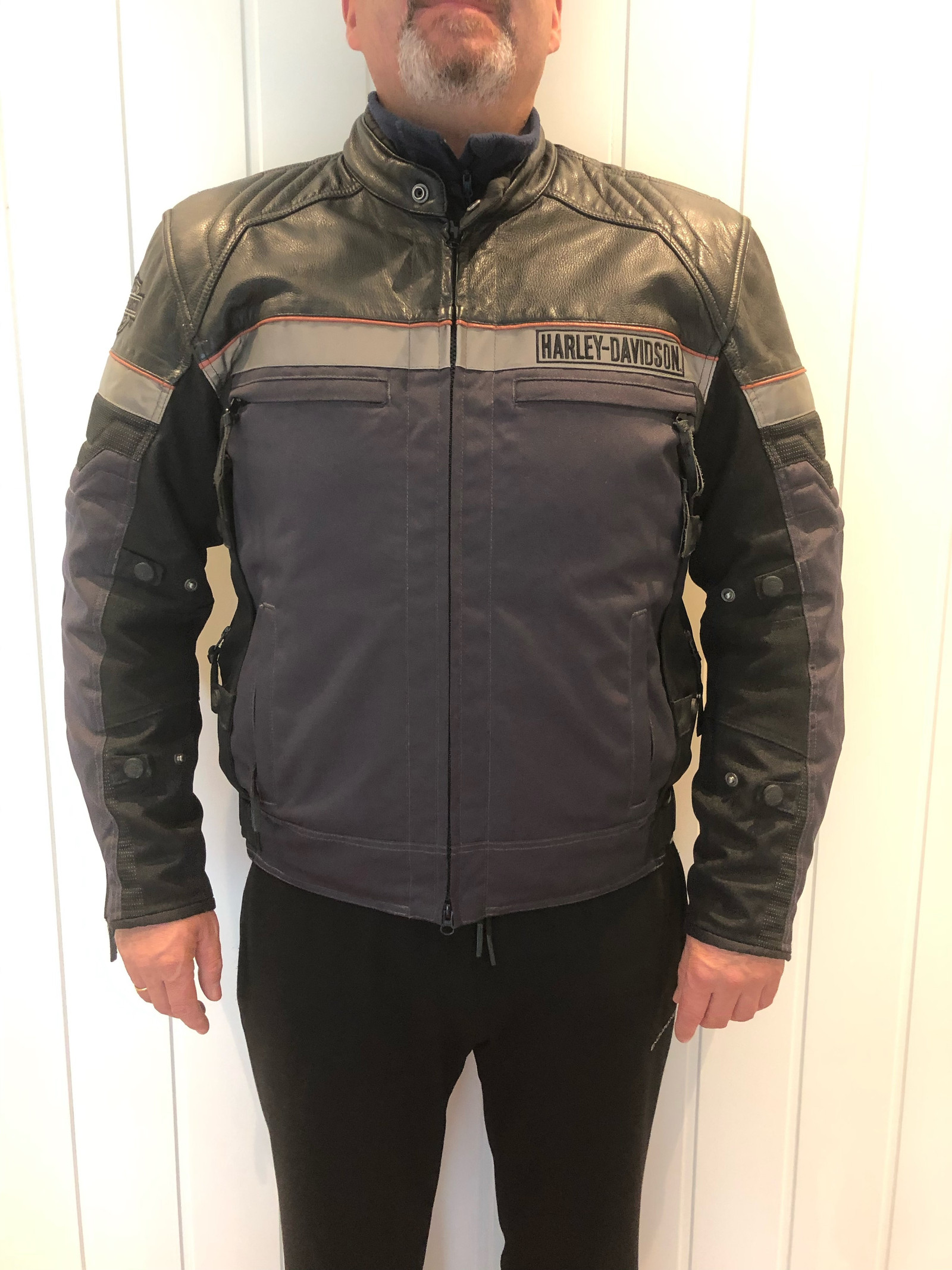 Harley Davidson mc jakke str L | FINN.no Harley Davidson Screamin Eagle jakke ønskes kjøpt | FINN.no