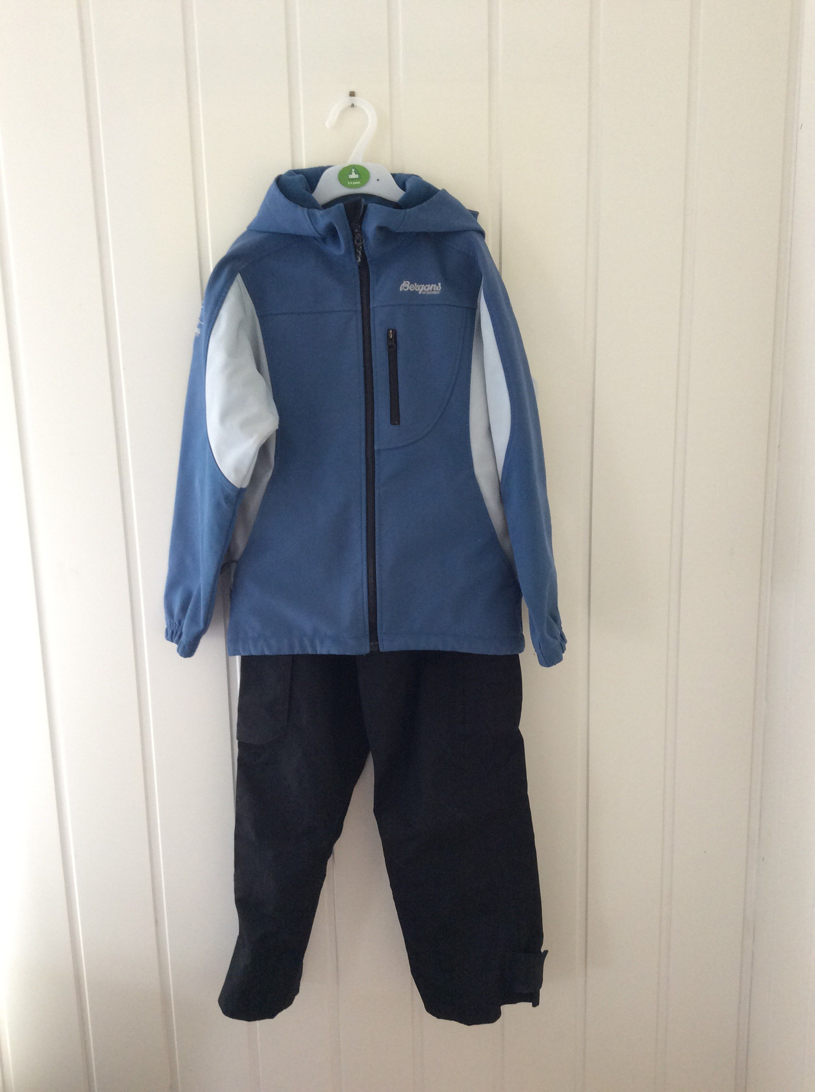 Bergans softshell jakke og Breheimen kids bukse str. 140 Bergans softshell jakke og Breheimen kids bukse str. 140