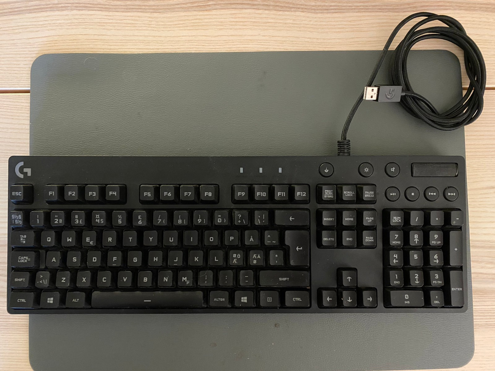 Logitech G810 Orion Spectrum | FINN.no Logitech G810 Orion Spectrum Tastatur | FINN.no