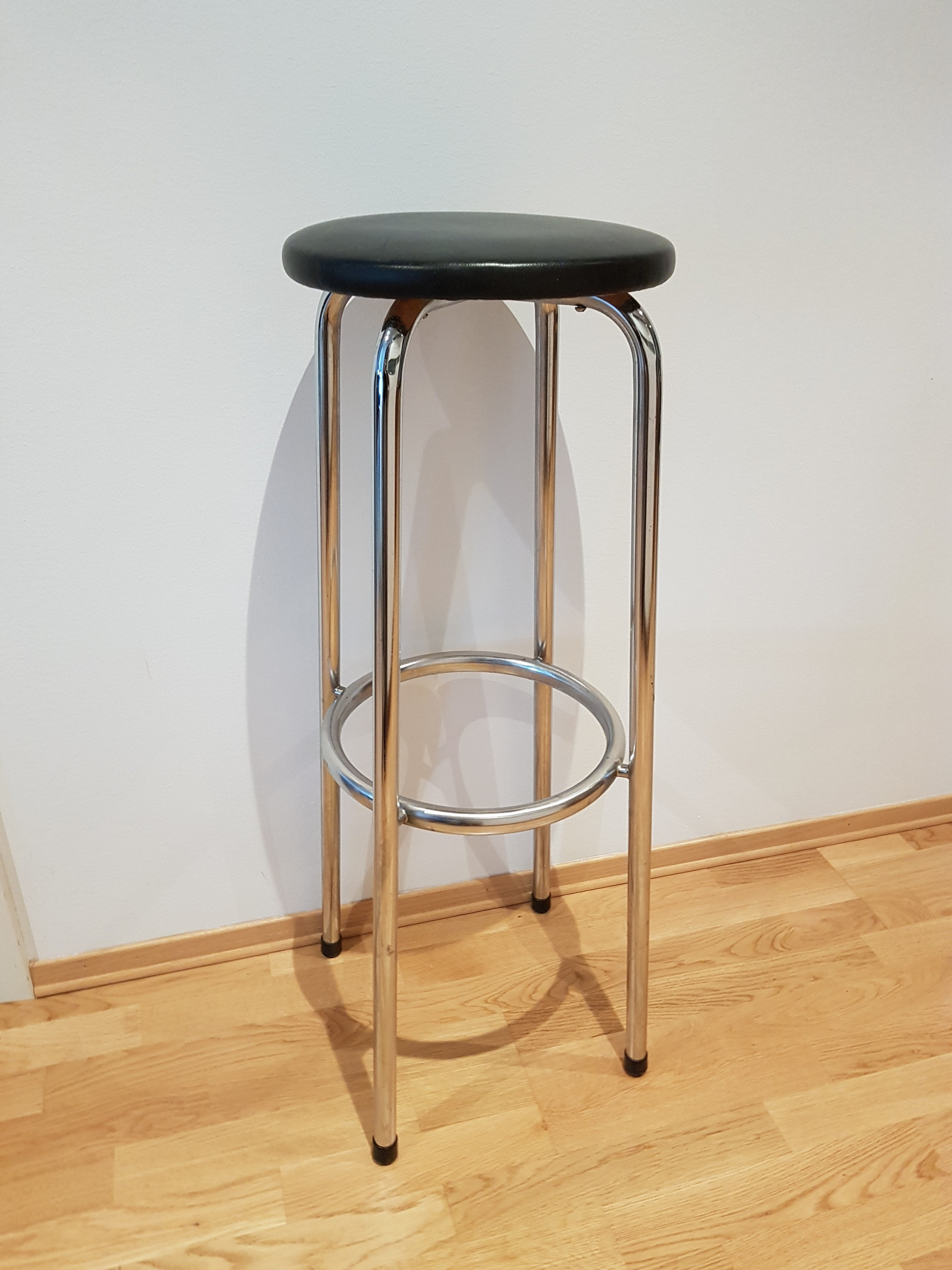 Svært sjeldne og høye rørstoler(barstoler). | FINN.no Rørstol barkrakk. Retro. | FINN.no