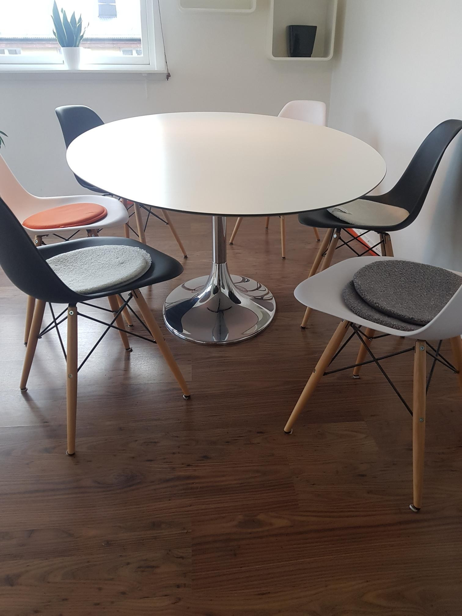Bolia Corona spisebord | FINN.no Bolia Corona spisebord | FINN.no